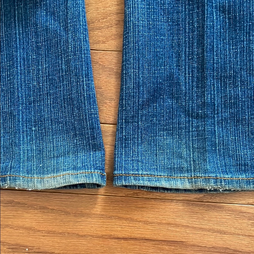 Cache Distressed Blue Jeans - Picture 5 of 5